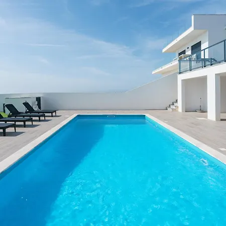 Zen With Sea View And Private Pool וילה לוריניה