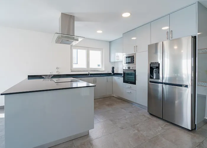 Zen With Sea View And Private Pool לוריניה